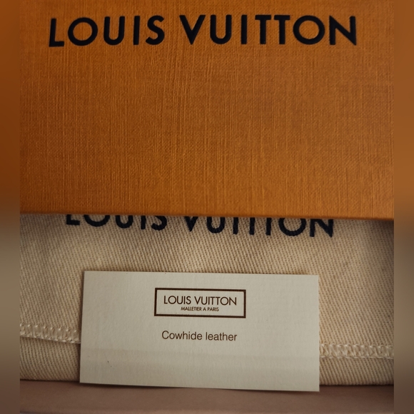 LOUIS VUITTON Voyagez Leather Limited Ed Card Holder COLLECTORS ITEM!!! - Picture 10 of 13